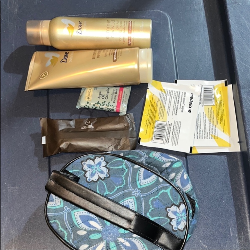 Dove Hair Care Set With Floral Bag